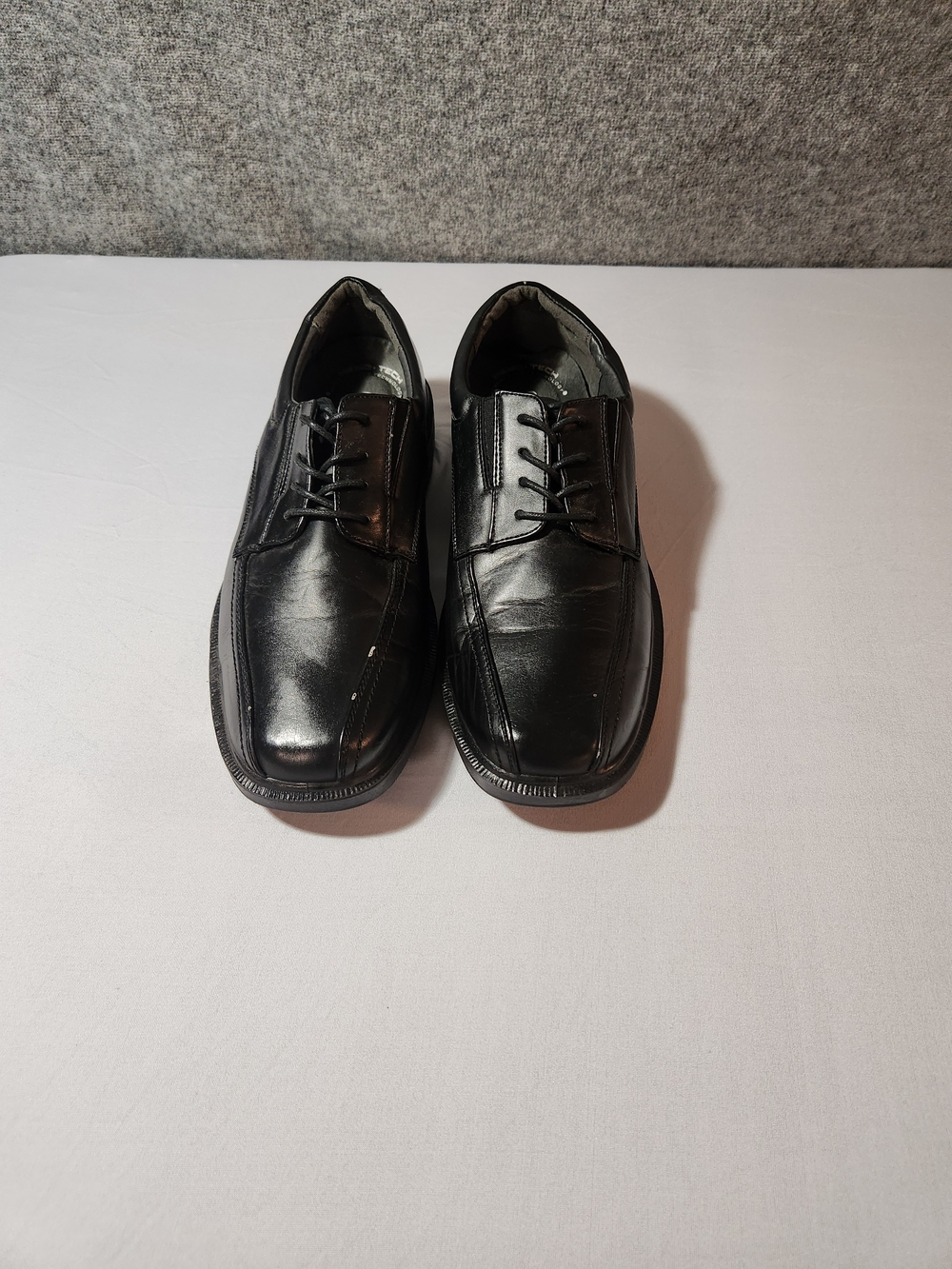 Covington Black Oxford Shoes Size 8.5 Wide